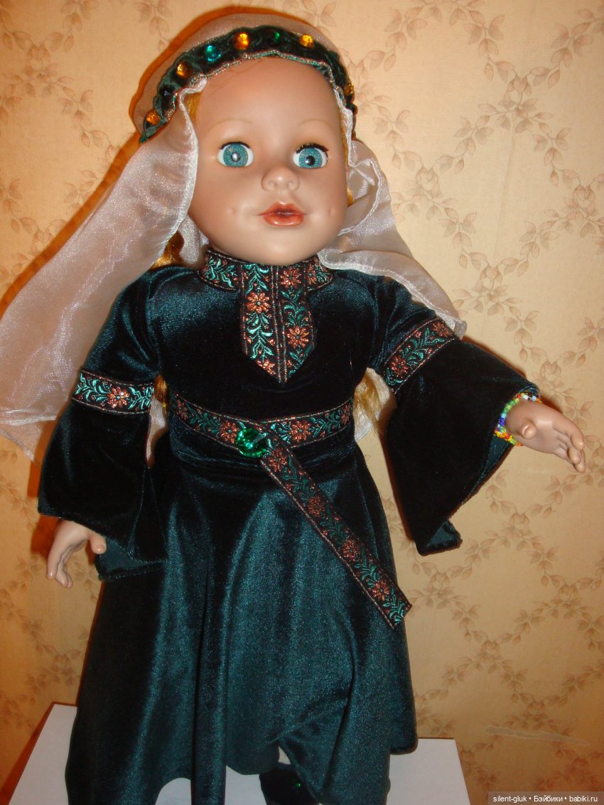 Еще раз Сашенька в "средневековом" платье (фото 3)