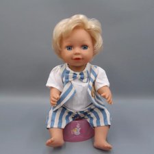 Помогите опознать игрового пупса на батарейках.  40 см