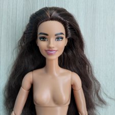 Barbie fashionistas 182 на теле Лины Лукс