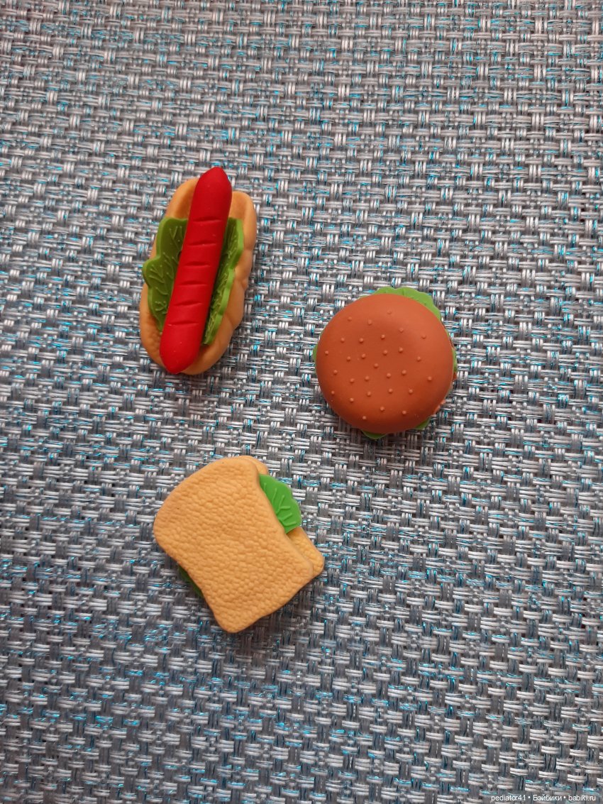 Необычное соседство ( бутерброд и книга) (фото 3)