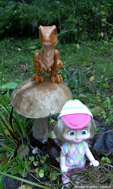 Тишка + Машка — Куклы Маша и Медведь (Simba): Маша в кармашке