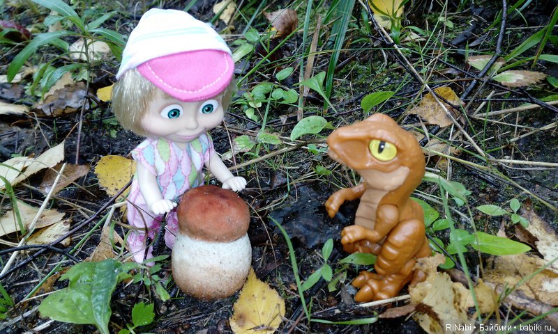 Тишка + Машка — Куклы Маша и Медведь (Simba): Маша в кармашке