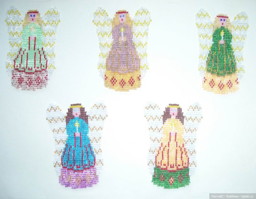 Ангел из бисера схема. Ангелочек из бисера кирпичным плетением. Плетение кирпичиком из бисера ангелочками. Плести из бисера ангела. Кирпичное плетение бисером ангел.