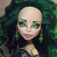 Женщина-змея - величественная и томная