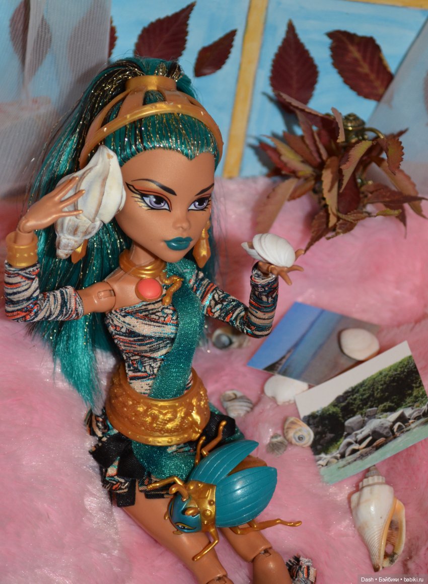 Мои Monster High: домоседки и путешественницы