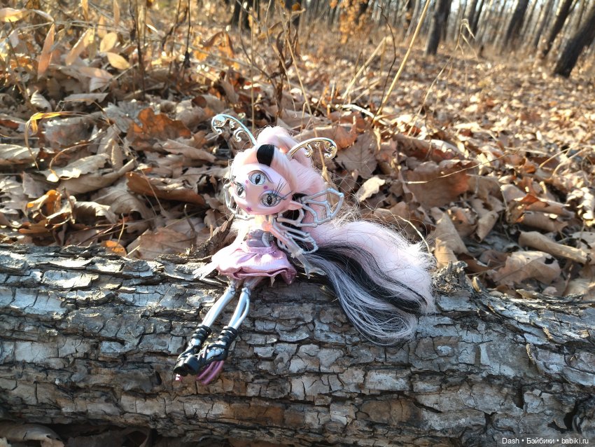 "Осень. Тишина в поселке дачном..."