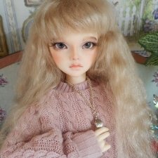 Ноэль снова блондинка