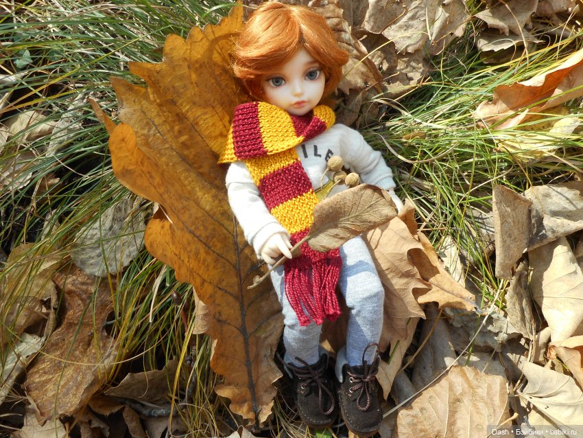 Маленький осенний лисёнок