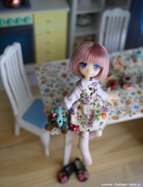 Маленькая серьёзная азонка (фото 10)