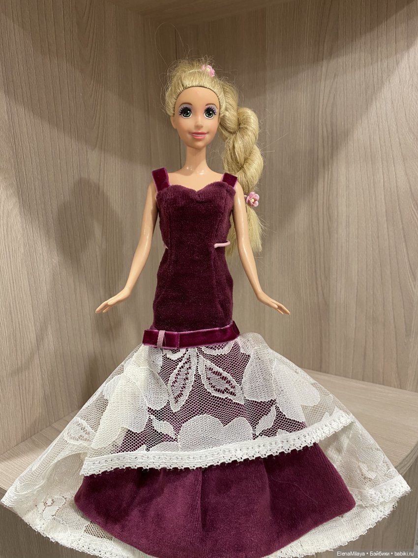 Наведение красоты игровым куклам