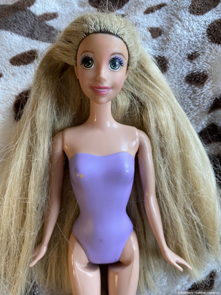 Наведение красоты игровым куклам