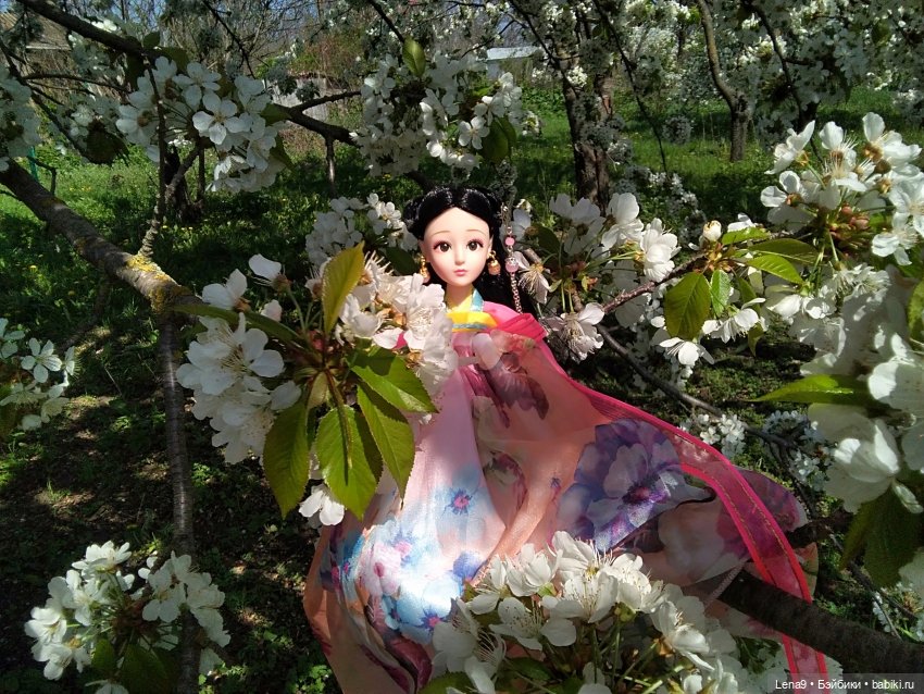 Маленькие эльфы и прекрасные феи в цвету