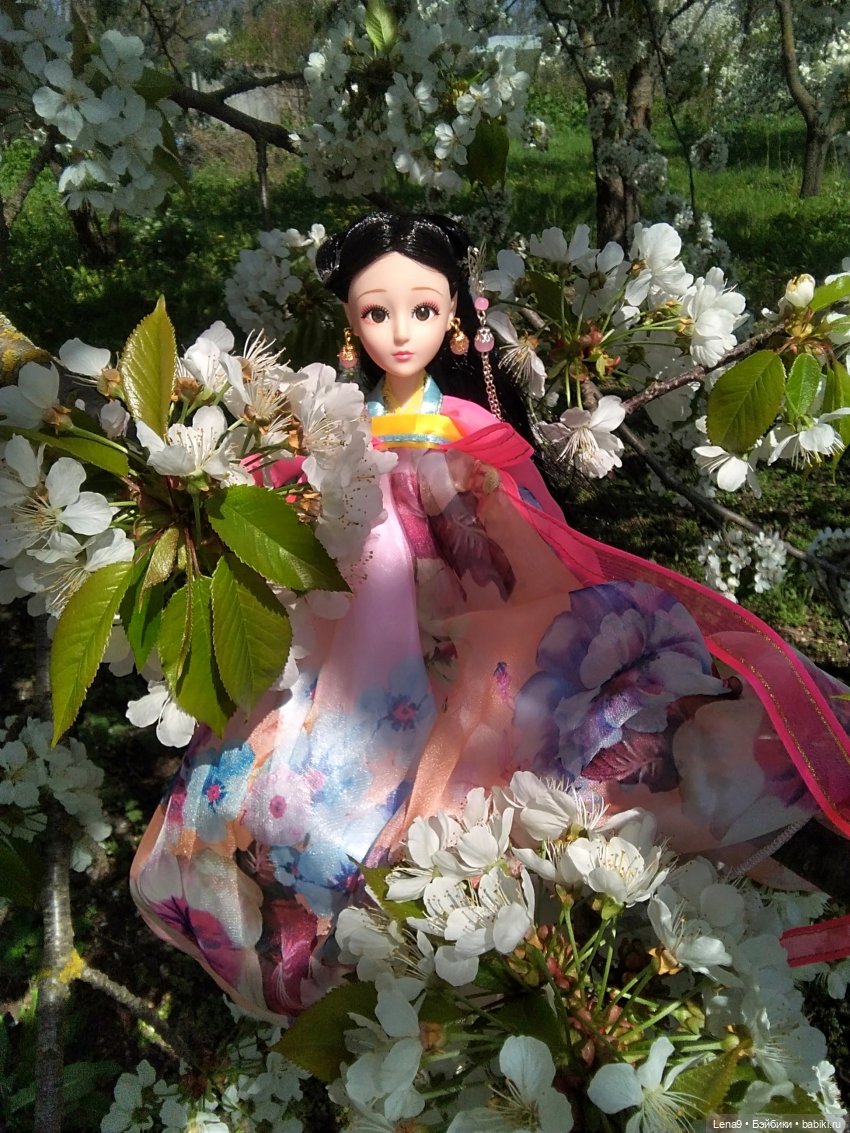 Маленькие эльфы и прекрасные феи в цвету