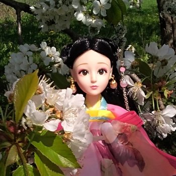 Маленькие эльфы и прекрасные феи в цвету