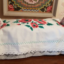 Убранство для кукольной кроватки из антикварных материалов