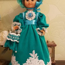 Прелестный бархатный набор одежды для антикварной и винтажной куколки