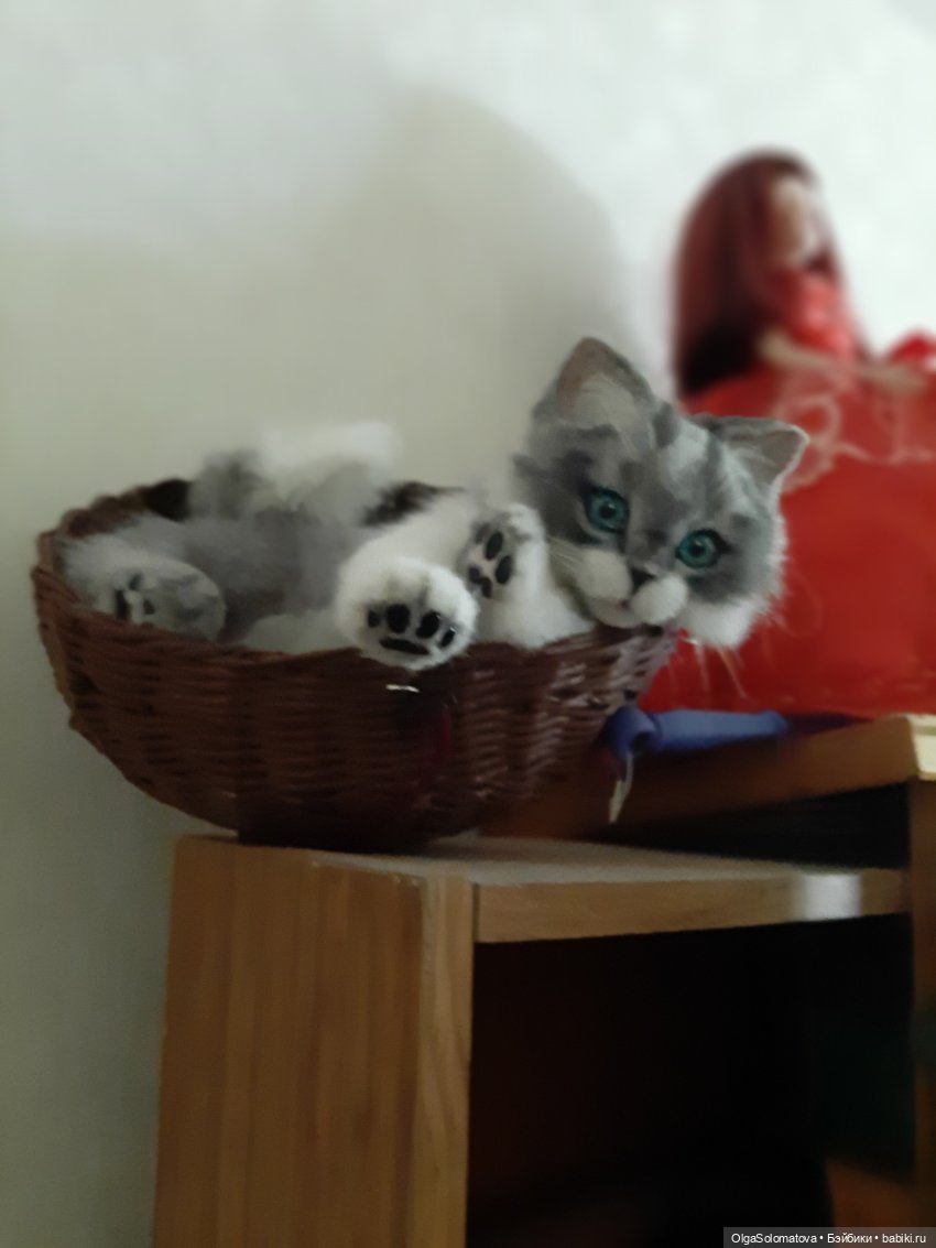 Главное повыше, чтоб не достали.