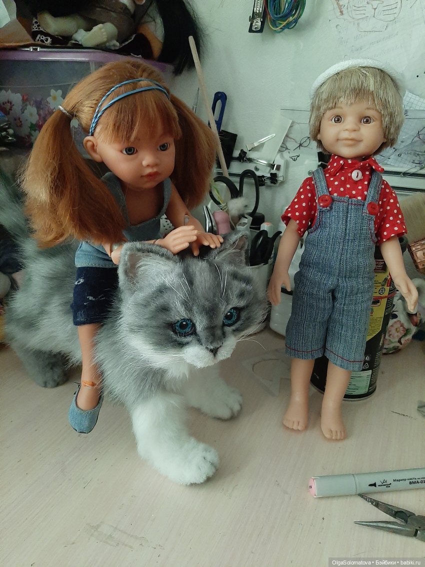 И уши почесать.