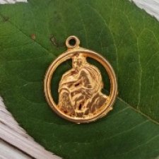 Загадка пакетика с Barbie-наклейками: удивительный медальон