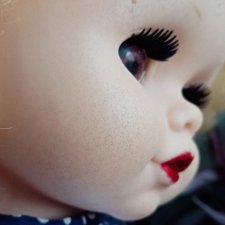 Черные пятна на резине куклы "Весна", чем вывести?