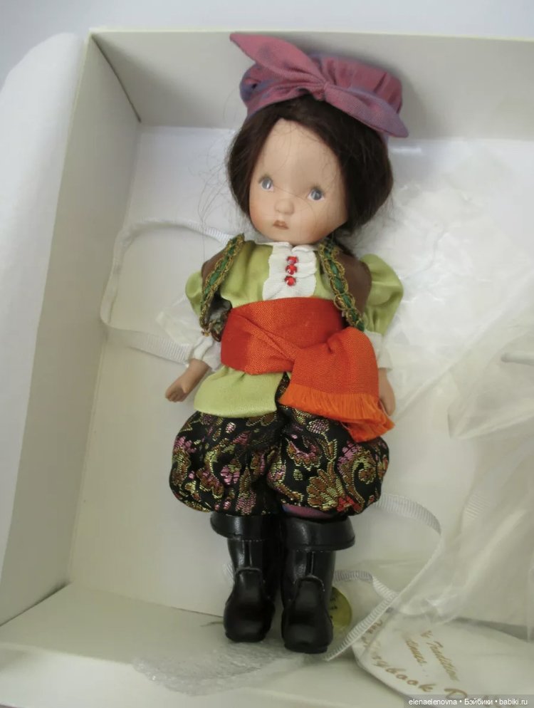 Роберт Тоннер и Диана Эффнер оживляют кукол из Сборника рассказов о Нэнси Энн