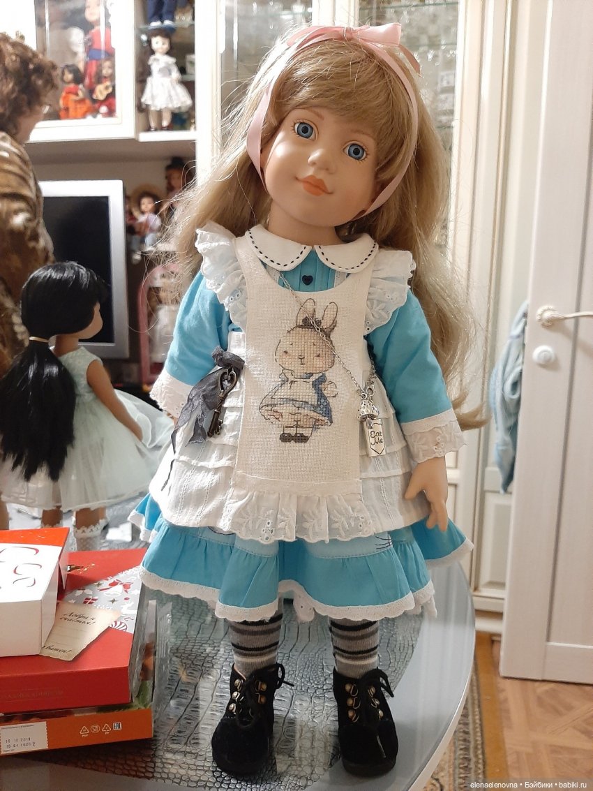 Спасибо за топик. У меня долгое время жила вот такая Алиса - Элис Maggic Attic Tonner