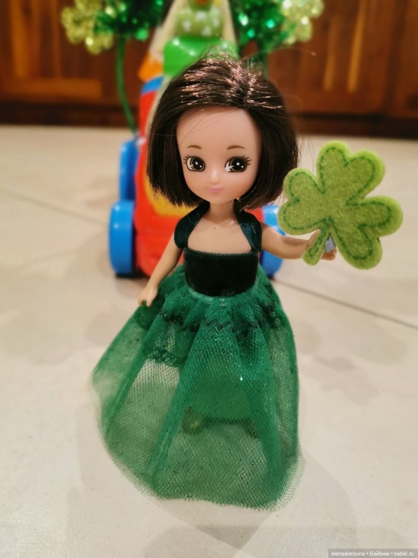 Жить непросто людям маленького роста. Шинейд Берк и первая кукла с ахондроплазией Lottie Dolls