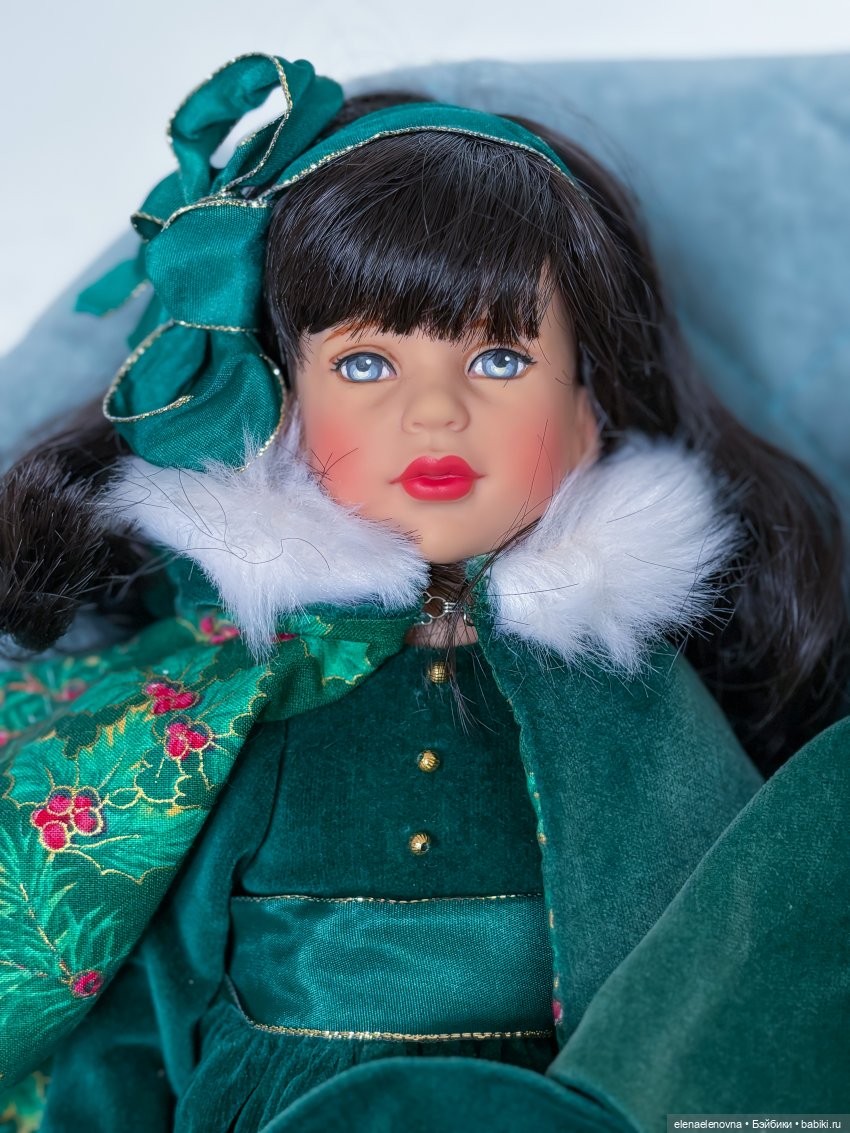 Рождественская кукла Тоннера с необычным цветом глаз (фото 7)
