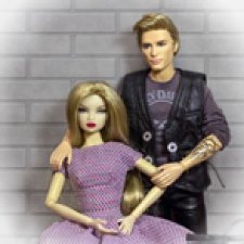 Девушка и байкер