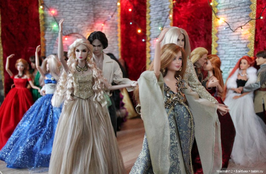 Новогодний бал | Бэйбики Новогодний бал — Куклы Barbie (Барби): Looks