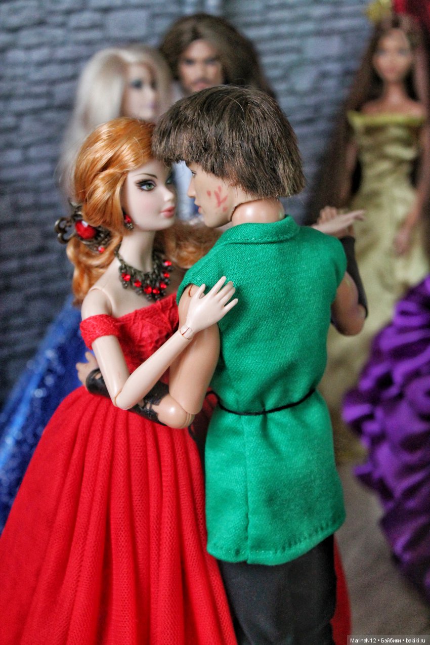 Новогодний бал | Бэйбики Новогодний бал — Куклы Barbie (Барби): Looks