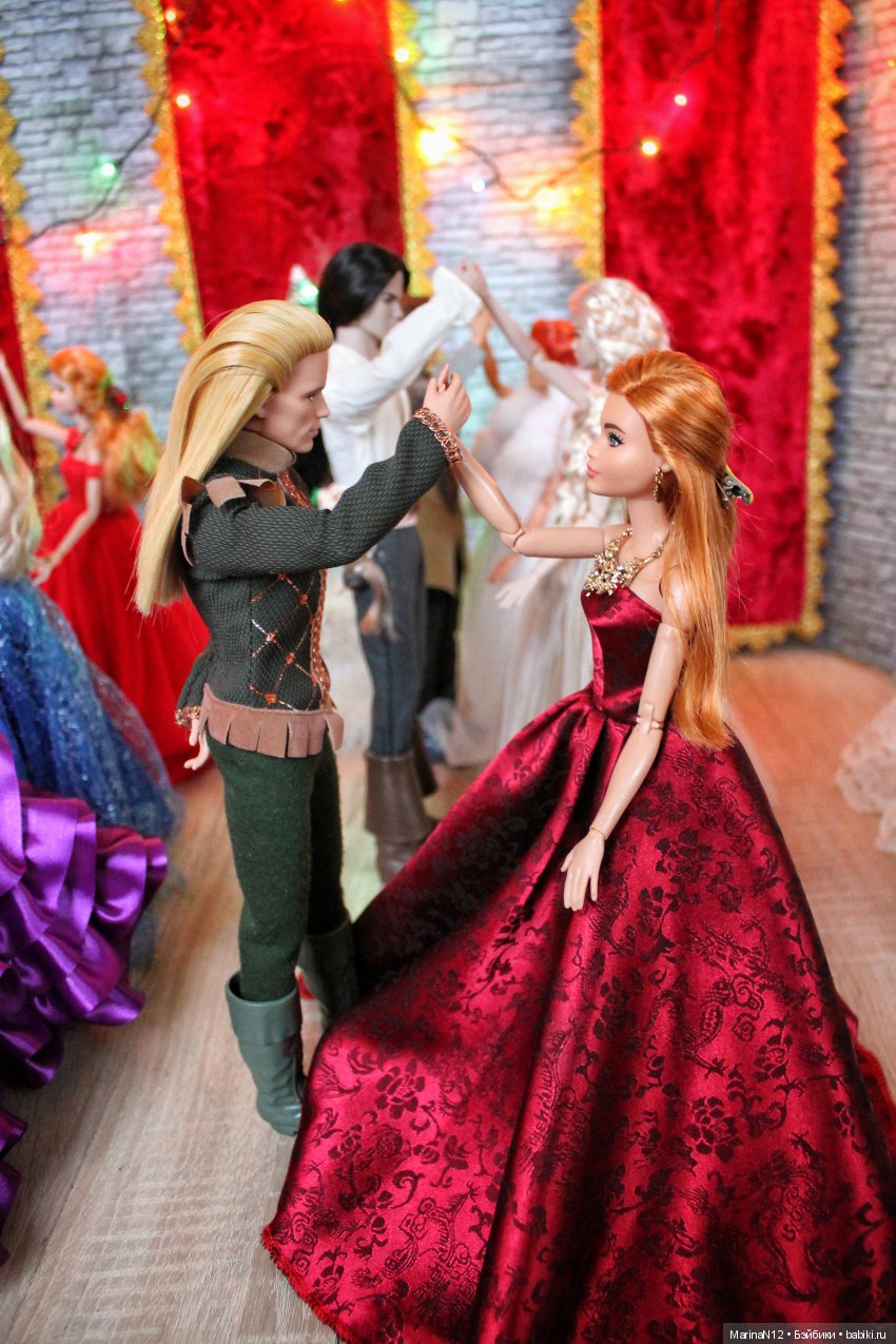 Новогодний бал | Бэйбики Новогодний бал — Куклы Barbie (Барби): Looks
