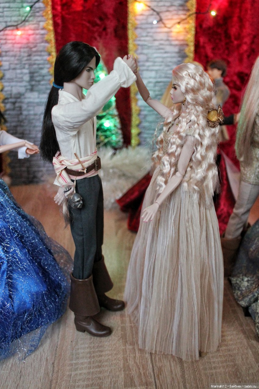 Новогодний бал | Бэйбики Новогодний бал — Куклы Barbie (Барби): Looks