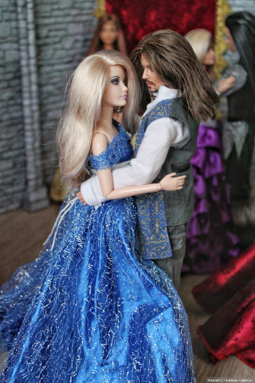 Новогодний бал | Бэйбики Новогодний бал — Куклы Barbie (Барби): Looks
