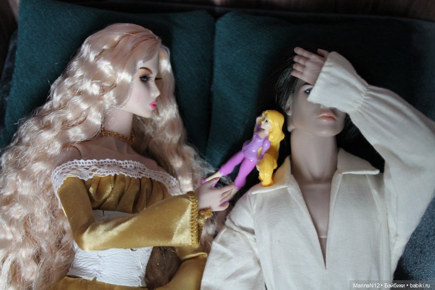 Когда в дом приезжает новая куколка