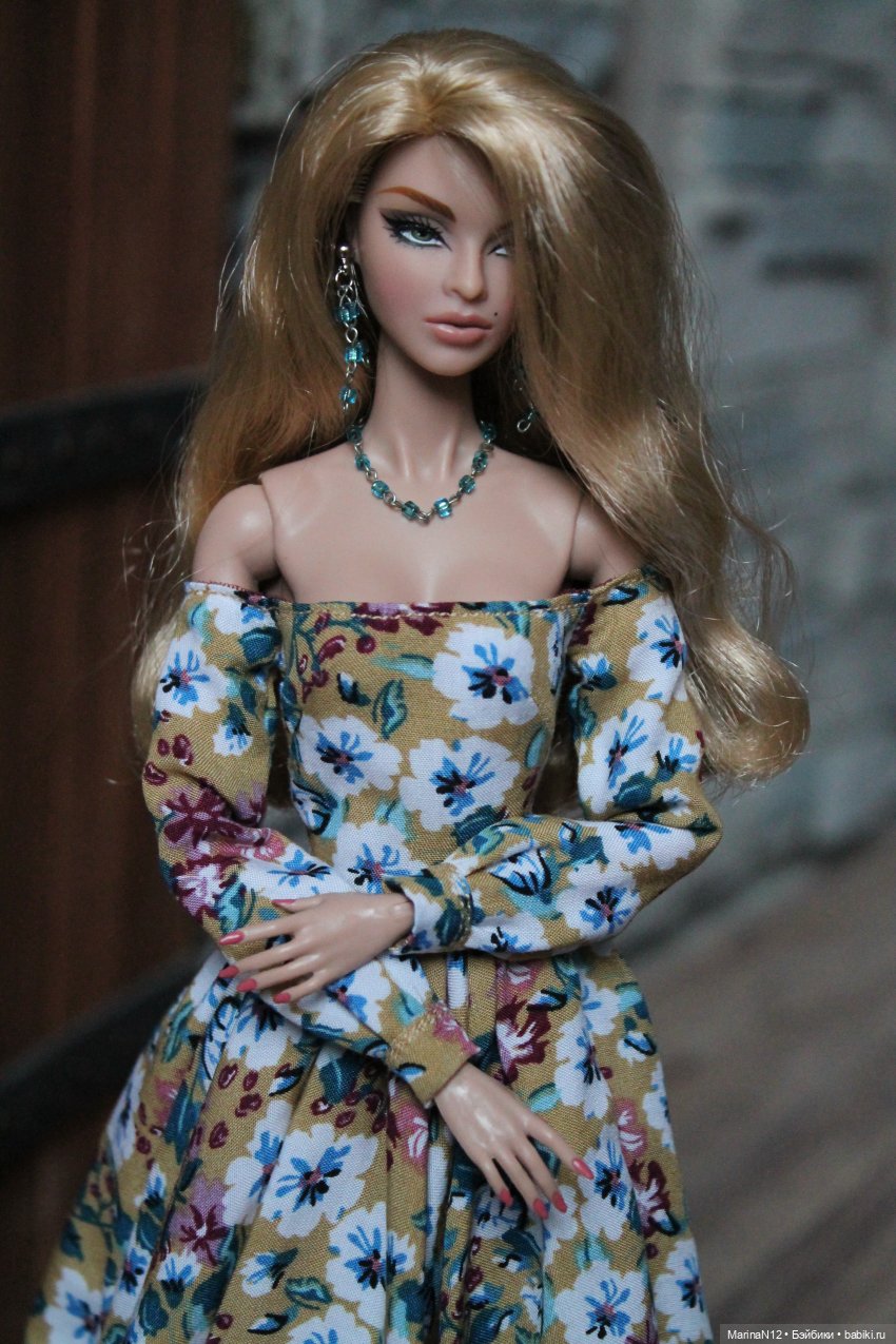 Замок, сруб, театр — Румбоксы и кукольные интерьеры: фото (фото 6)