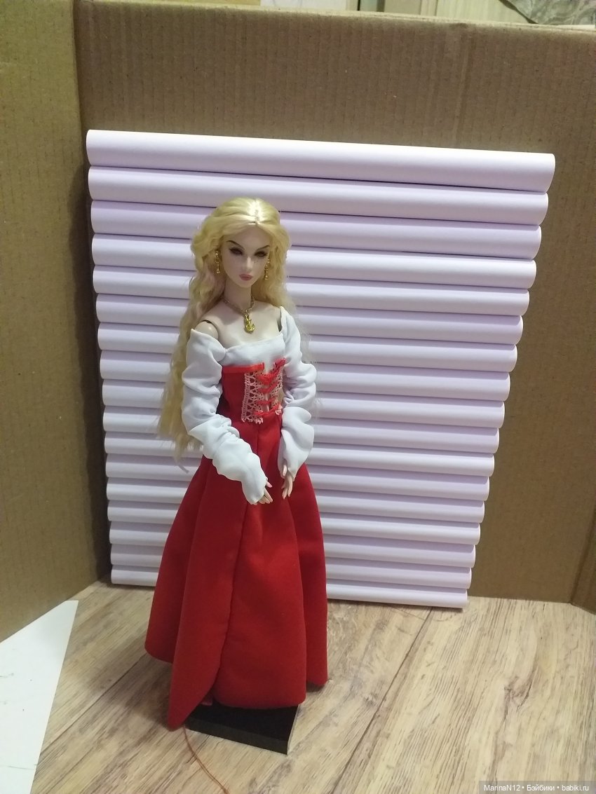 Замок, сруб, театр — Румбоксы и кукольные интерьеры: фото (фото 8)