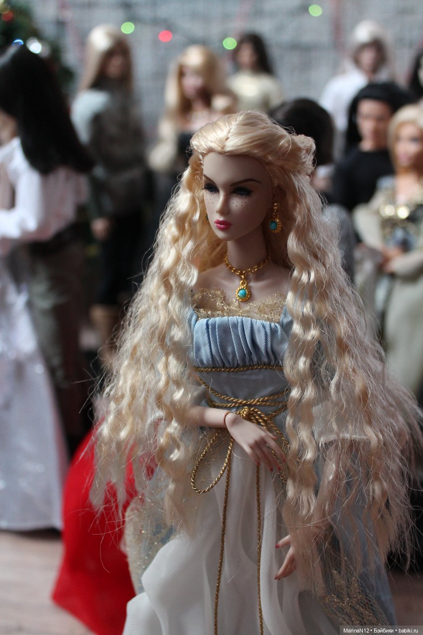 Новый год и Рождество: праздничные фото кукол