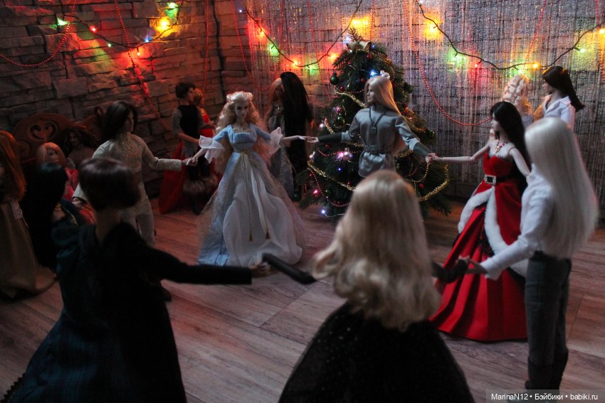 Новый год и Рождество: праздничные фото кукол