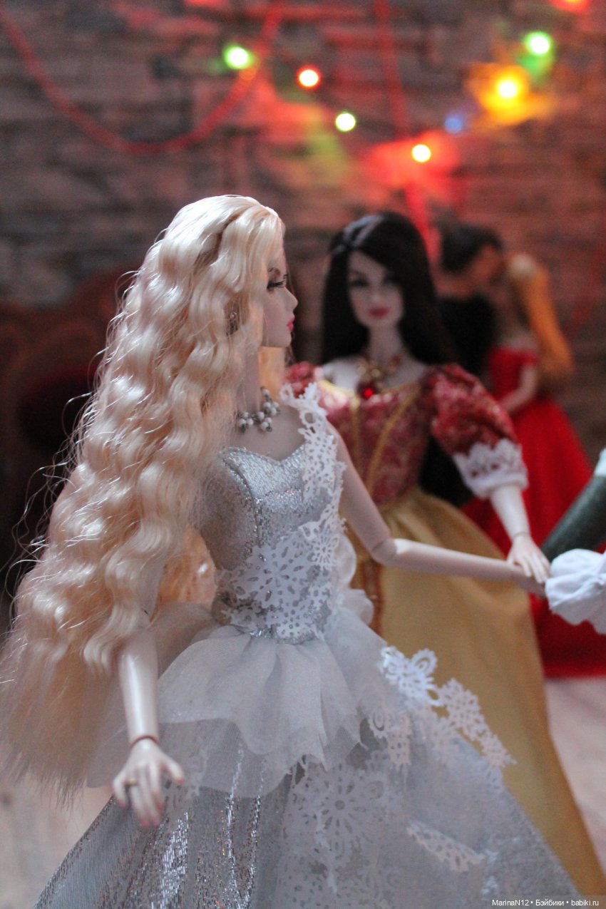 Новый год и Рождество: праздничные фото кукол