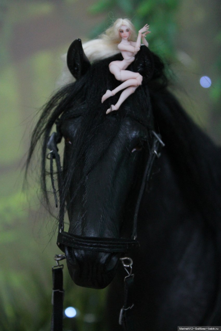 Трое на празднике, не считая коня