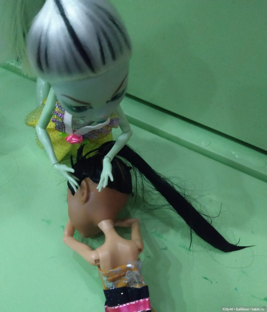 Как встретили старые жители новых. Или лучше молчи, чем правдой обидеть человека