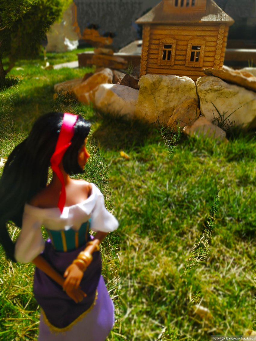 Эсмеральда и Золушка — Куклы Disney Animators и Принцессы Диснея: Disney Store (фото 7)