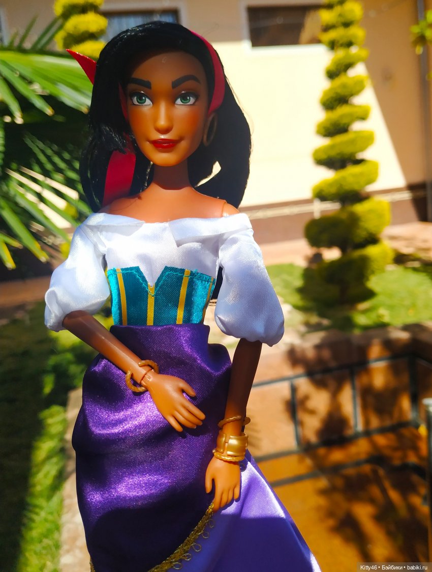 Эсмеральда и Золушка — Куклы Disney Animators и Принцессы Диснея: Disney Store