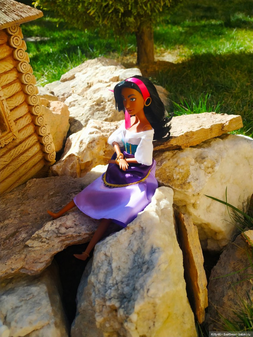 Эсмеральда и Золушка — Куклы Disney Animators и Принцессы Диснея: Disney Store (фото 10)