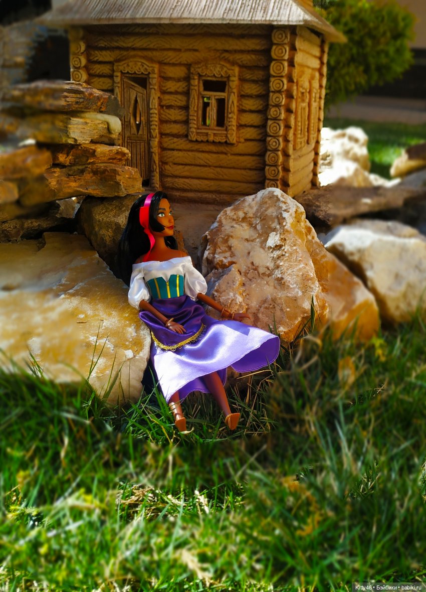 Эсмеральда и Золушка — Куклы Disney Animators и Принцессы Диснея: Disney Store (фото 4)