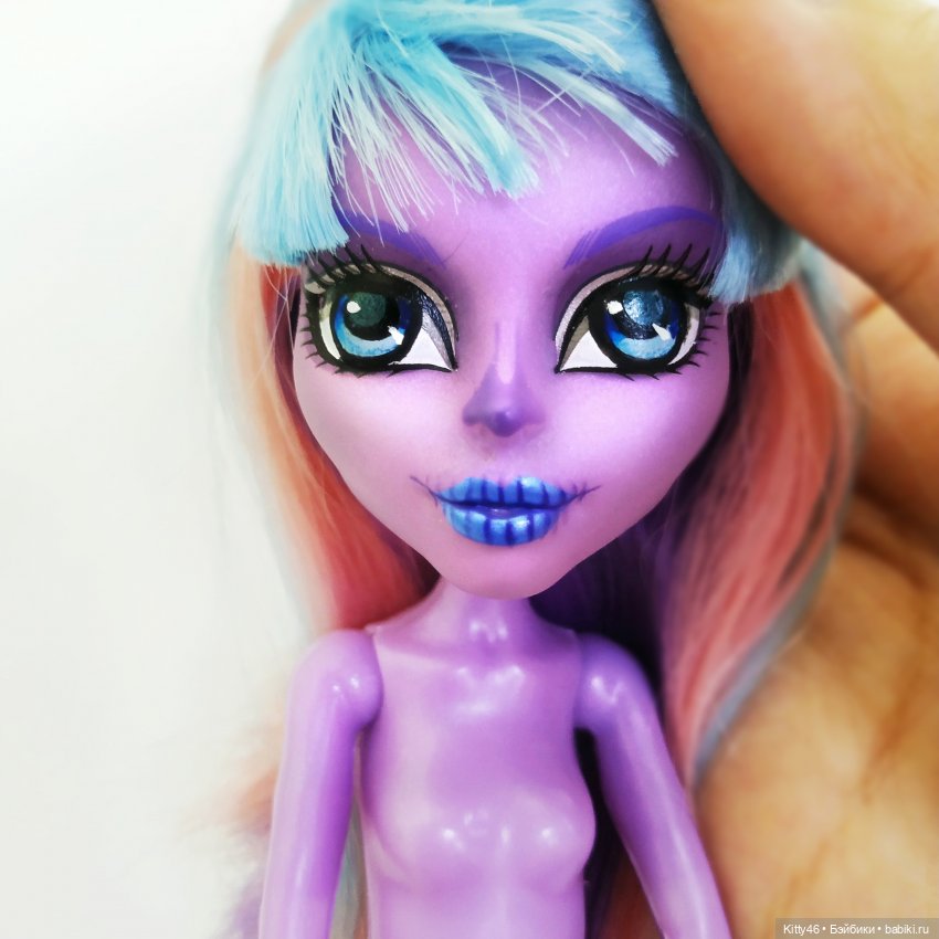 Ривер или Чёрный Лавашик с Куклой Внутри