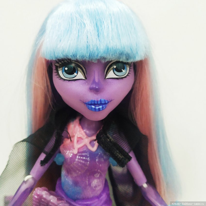 Ривер или Чёрный Лавашик с Куклой Внутри