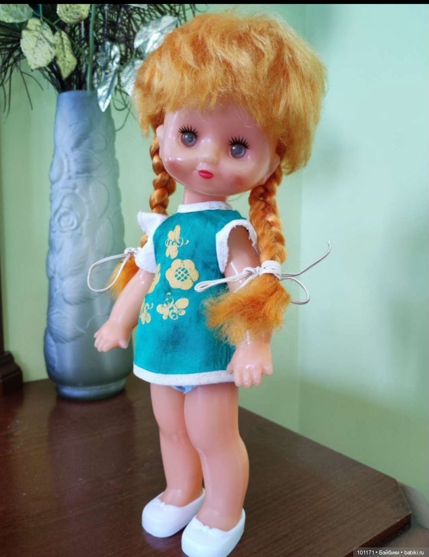 Кукла Оля "Кругозор": какой могла быть фабричная одежда (фото 6)