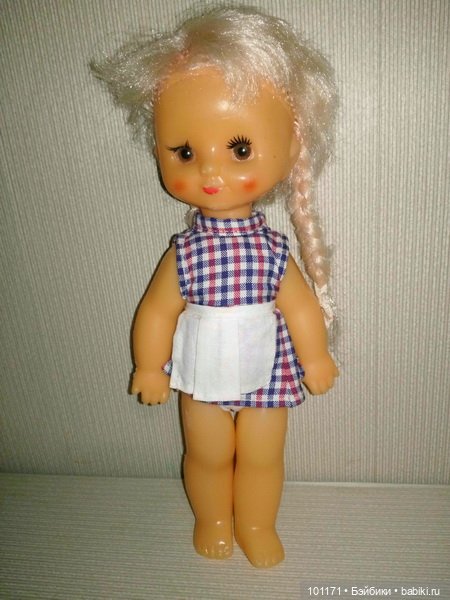 Кукла Оля "Кругозор": какой могла быть фабричная одежда